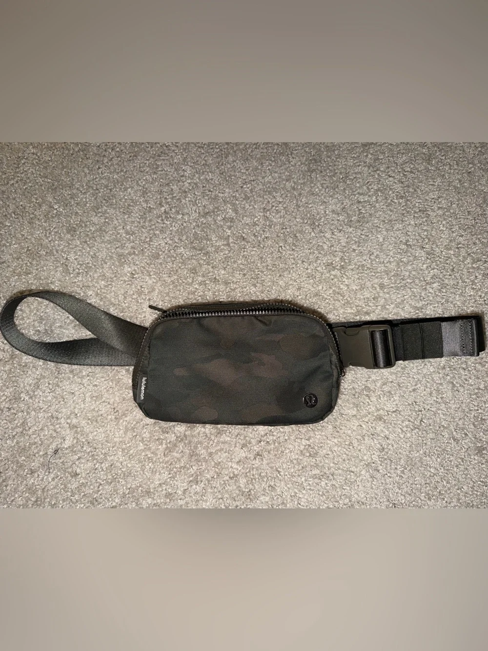Lululemon Dark Green Camo Waist Pack - Black/Olive